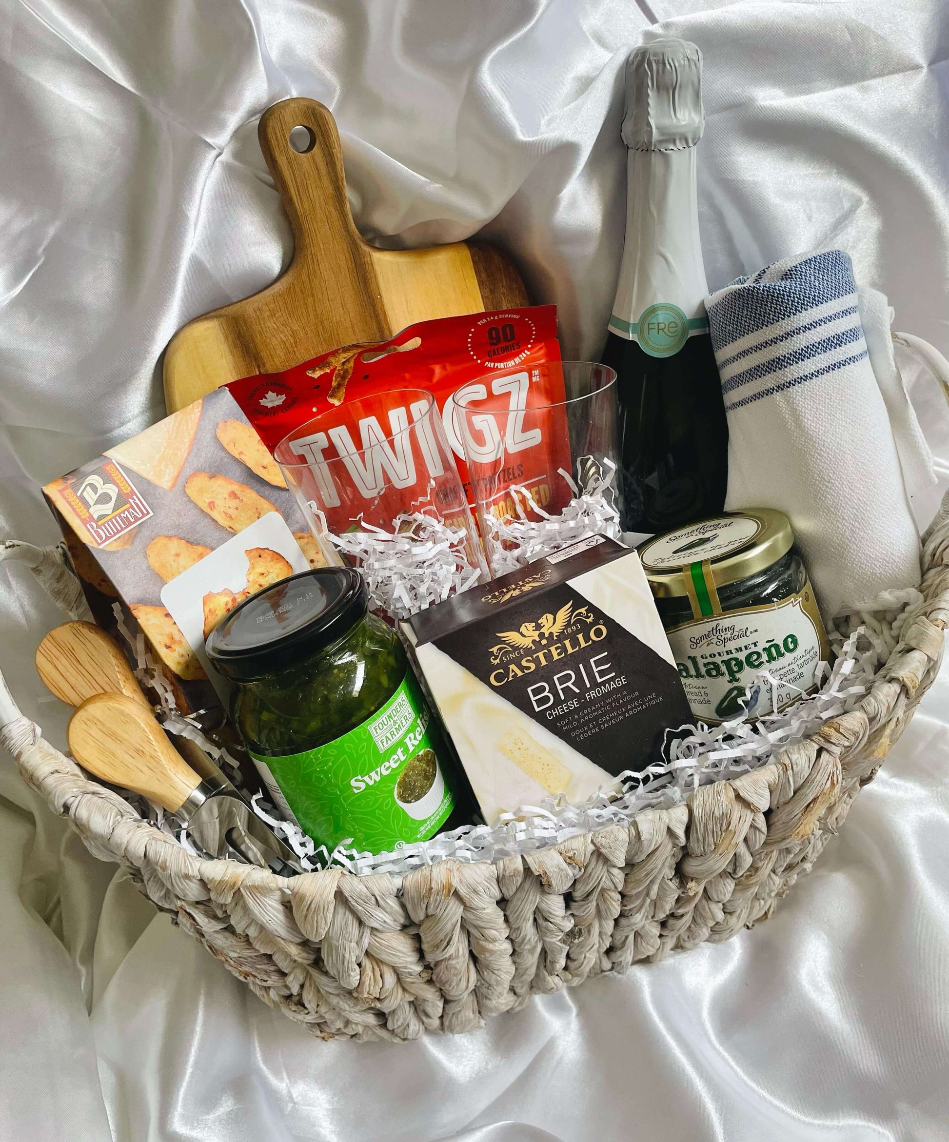 Gourmet Elegance Basket